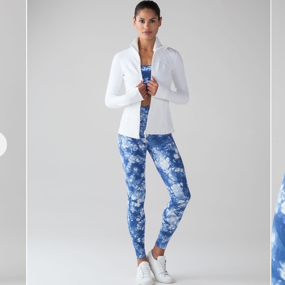 Lululemon Wunder Under Pant (Hi-Rise) Shibori
Shibori Varsity Blue White - Picture 4 of 10